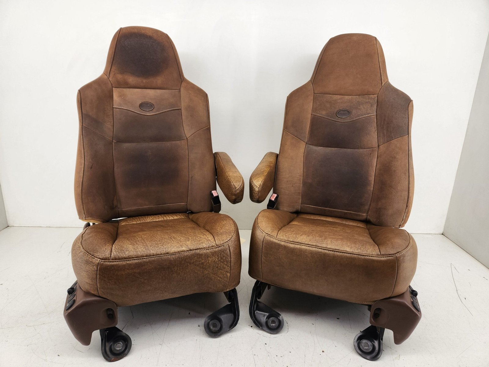 Ford Super Duty King Ranch Power Bucket Seats (2003-2007)