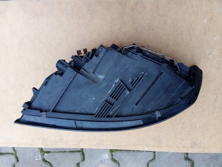 Second image of Volvo V50 S40 Facelift Front Headlight OEM Europe