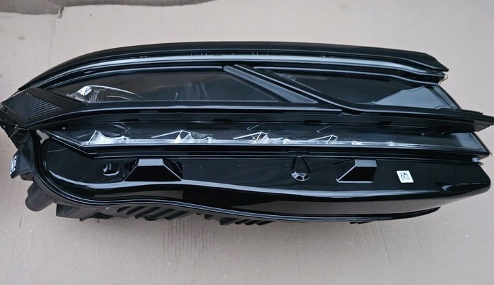 VW Touareg III CR7 Right LED Matrix Headlight New OEM