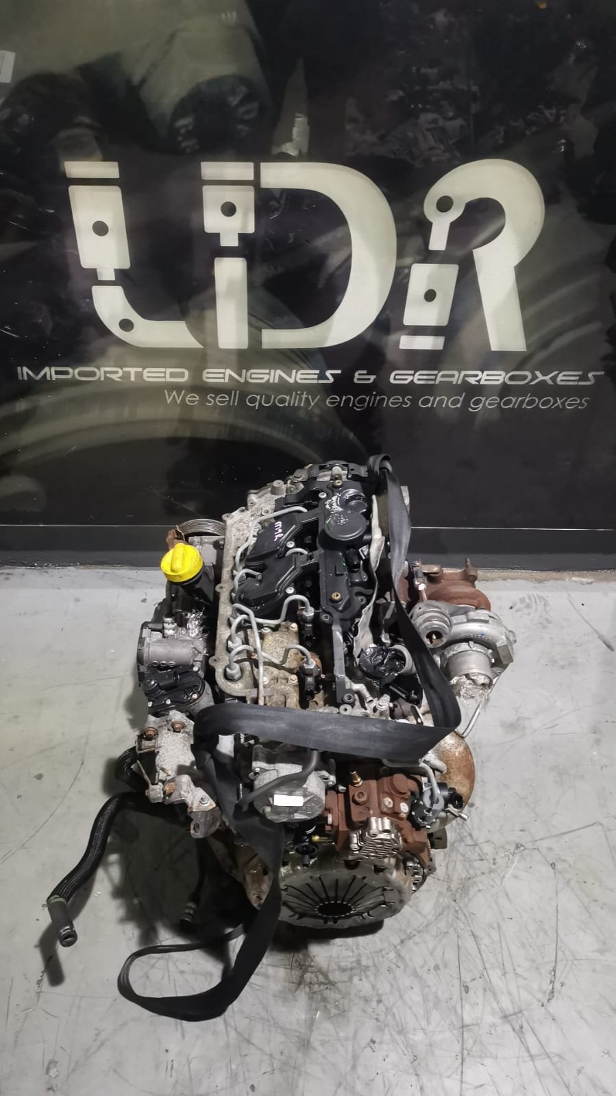 Second image of Renault/Nissan 2.0 TDCI M9R Engine OEM