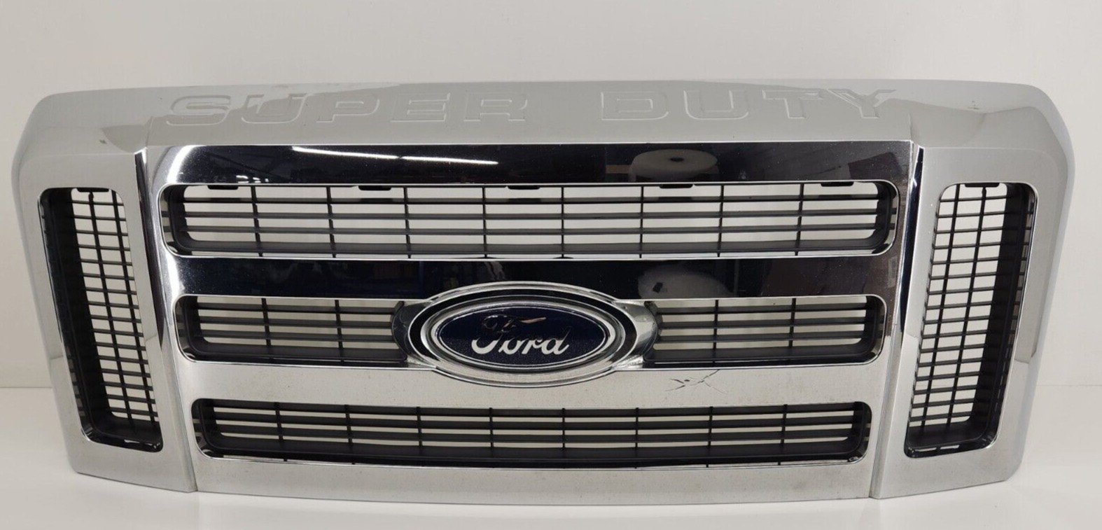 2008-2010 Ford F250-F550 SD XLT Chrome Front Grille Emblem Logo, Used OEM