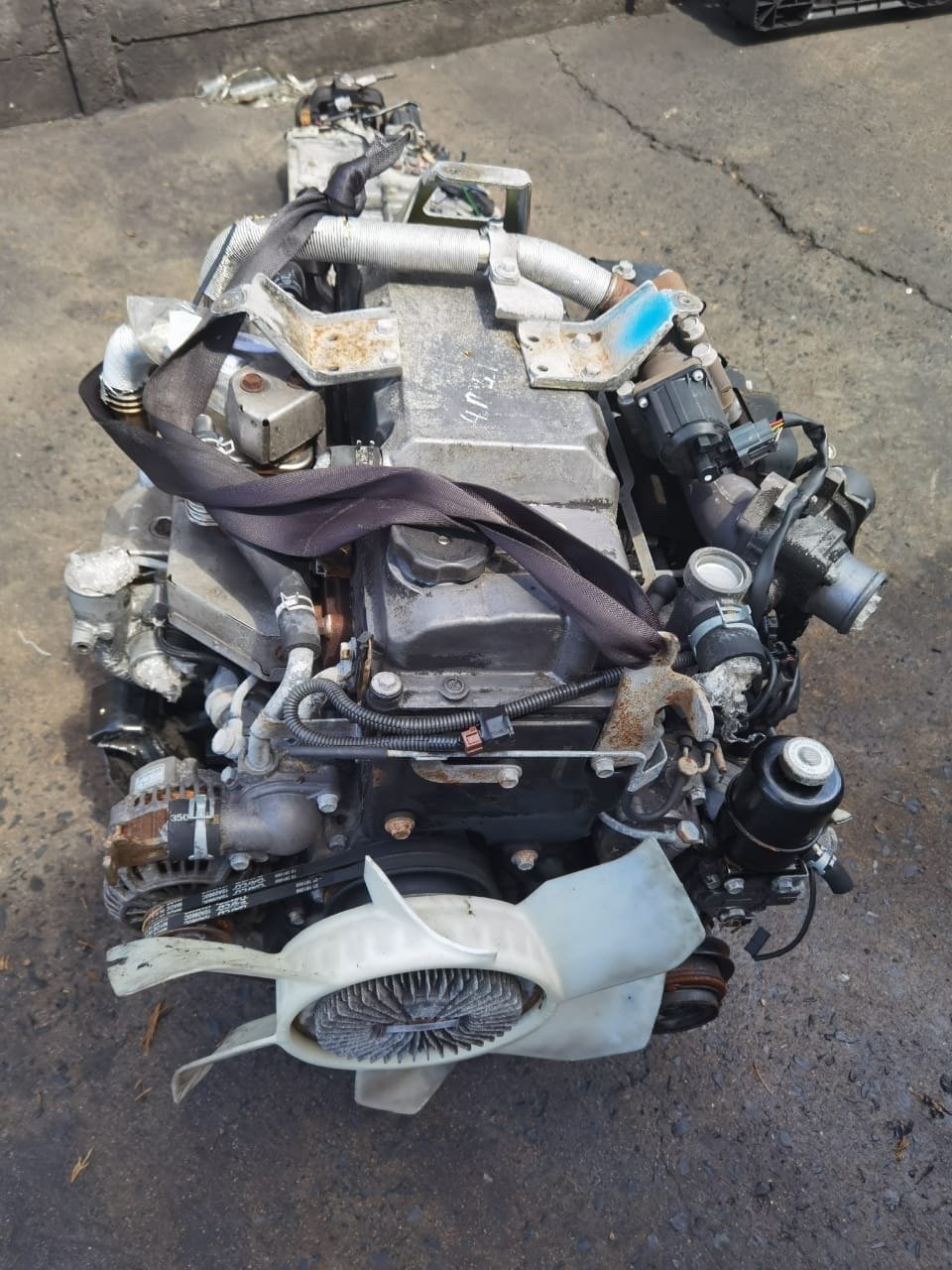 Second image of Mitsubishi Pajero 3.2 TD 4M41 Engine Diesel