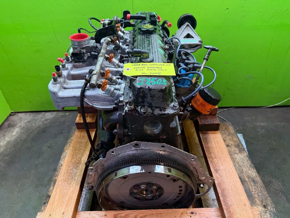 Second image of 1992 Jeep Cherokee XJ / Wrangler YJ 4.0L Inline-6 Engine | Complete | VIN S