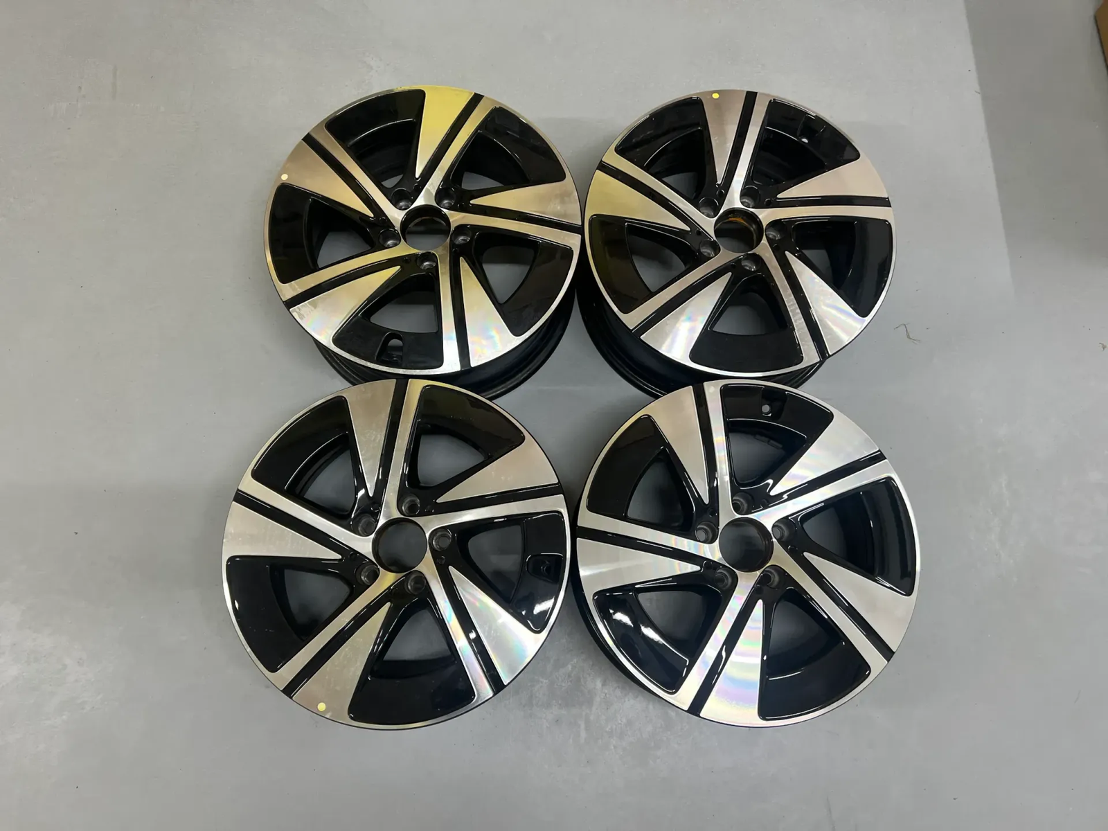 Mercedes V-Class/Vito W447 Facelift 17" Alloy Rims A4474017700