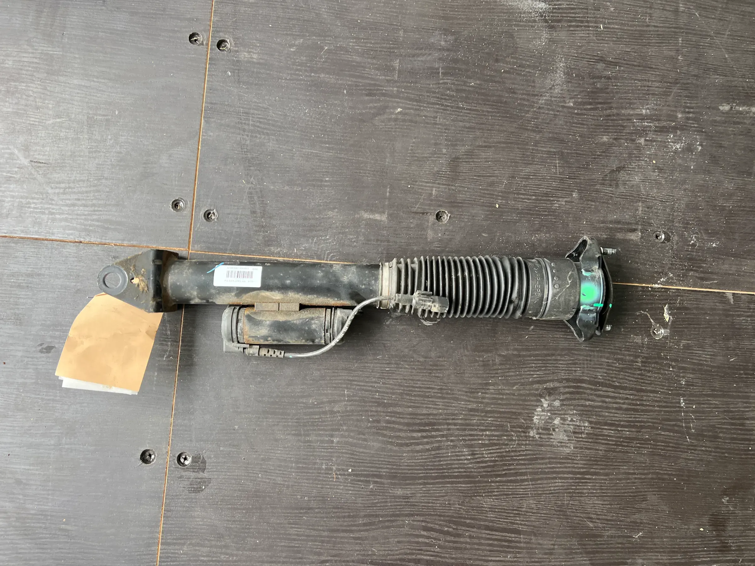 Second image of Mercedes ML/GL/GLE W166 Rear Airmatic Shock Absorber OEM