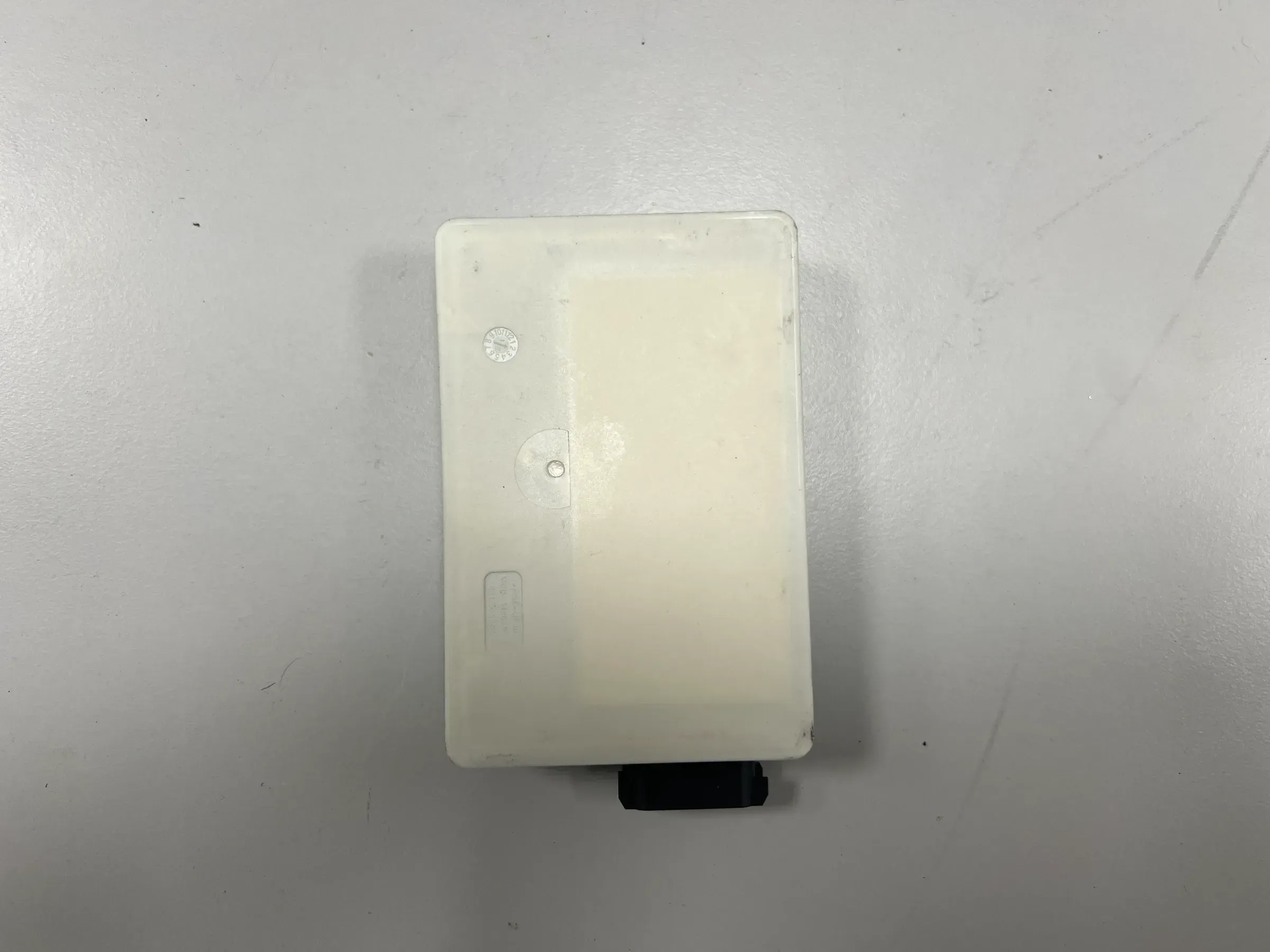 Second image of Mercedes-Benz Radar Sensor Distronic Blind Spot Control Unit A0009055510 NEW