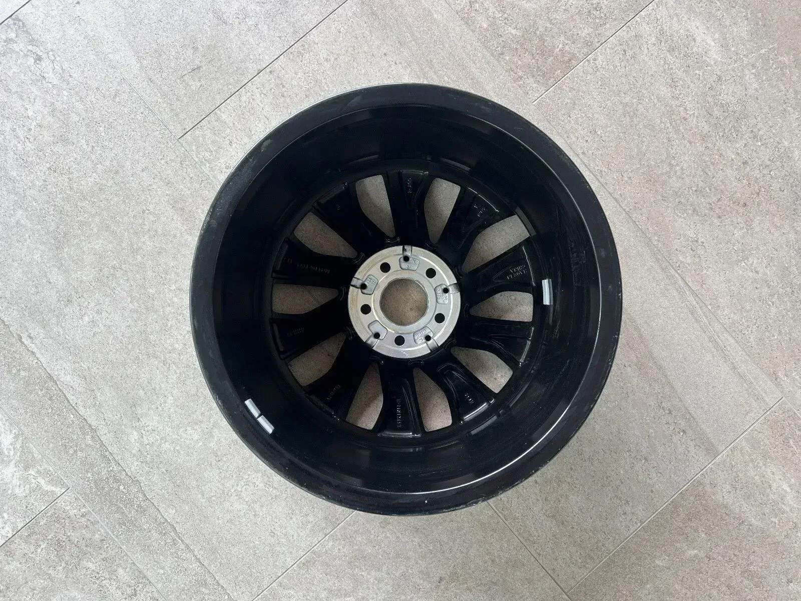 Second image of Mercedes-Benz W447 V-Class/Vito 18 Inch Rim A4474018300 FACELIFT NEW