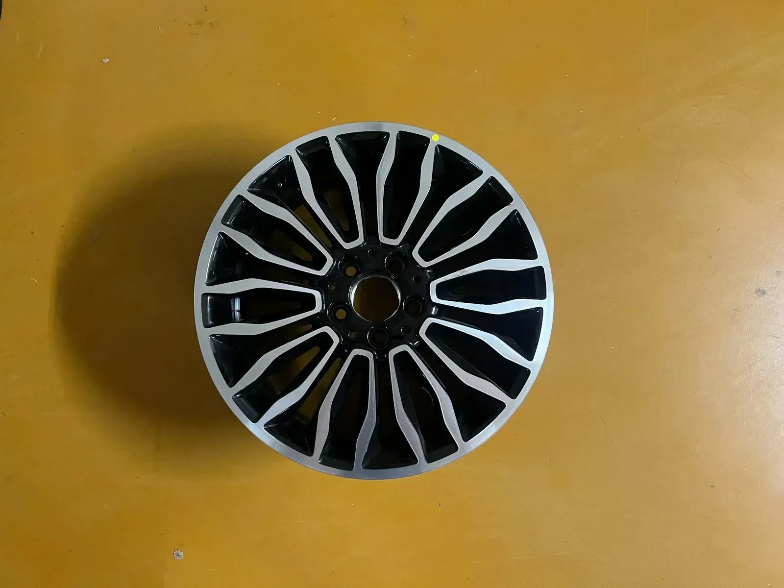 Mercedes-Benz W447 V-Class/Vito 18 Inch Rim A4474013700 NEW