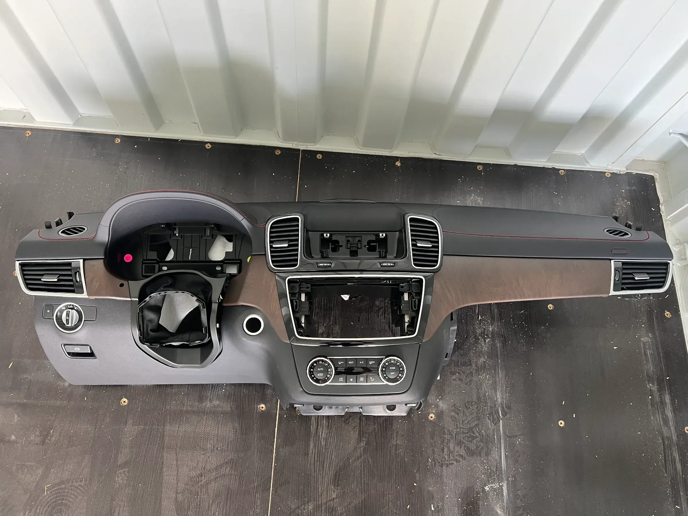Mercedes W166 ML/GLE Dashboard Cockpit OEM